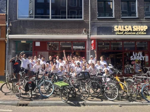The 7K that turned strangers into regulars