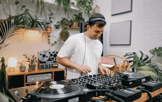 Good food needs good music
